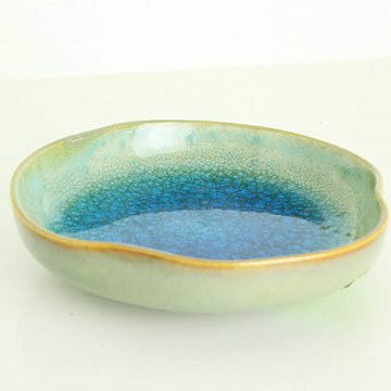 Color Dish with Stripes Design
