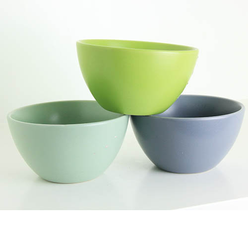 Color Bowls with Single Color Design